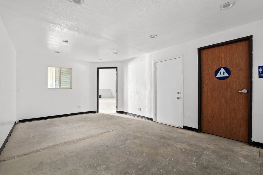 More Photos Of 5102-5108 Azusa Canyon Rd, Irwindale Unknown For Lease