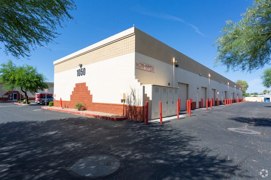 More Photos Of 1050 N Eliseo Felix Jr Way, Avondale Warehouse For Lease