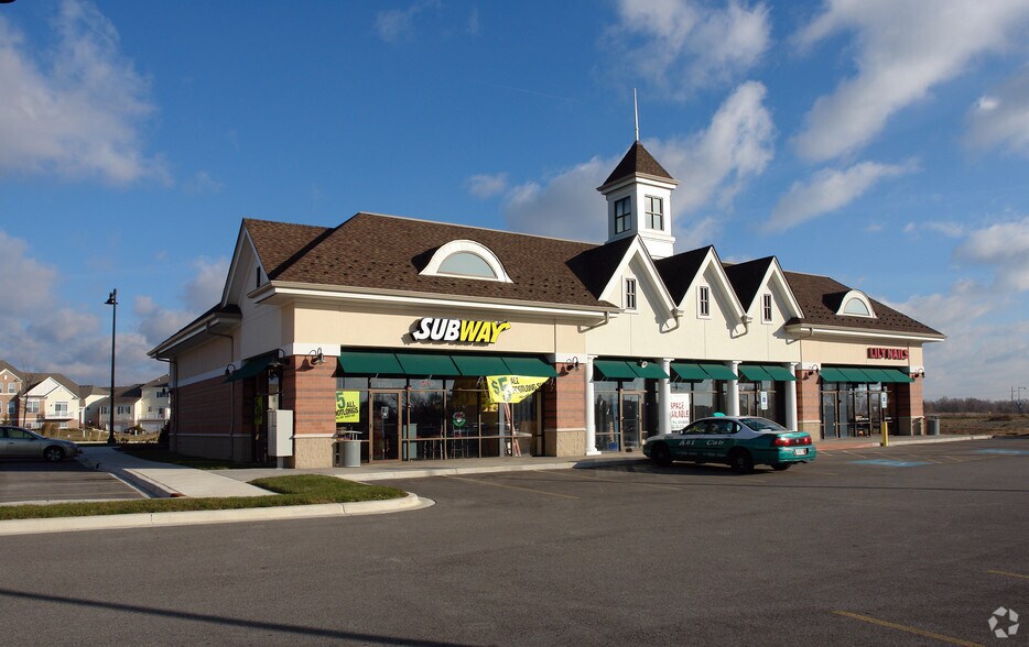 More Photos Of 1738-1756 Lake St, Hanover Park Freestanding For Lease