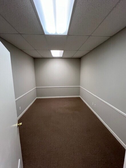 More Photos Of 474 Woodycrest Ave, Nashville Office For Lease