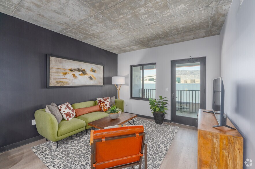 More Photos Of 215-219 S Water St, Henderson Apartments For Lease