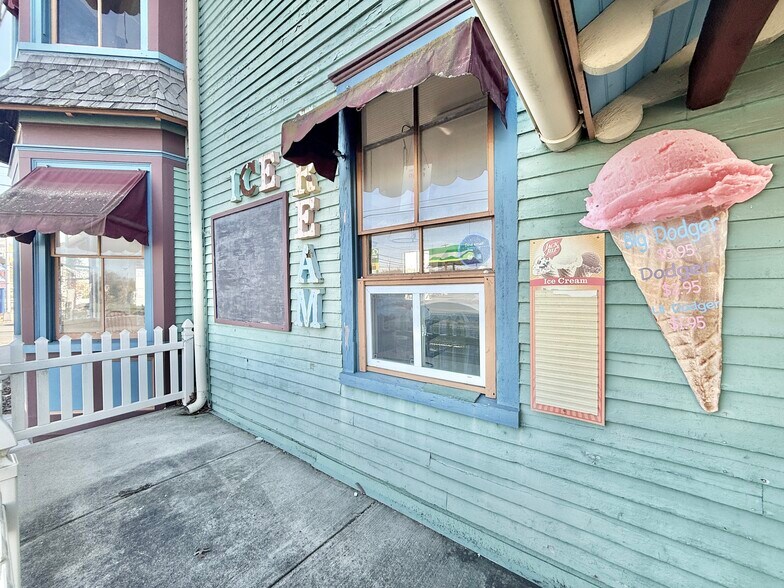 More Photos Of 55 Chestnut St, Elmer Convenience Store For Sale