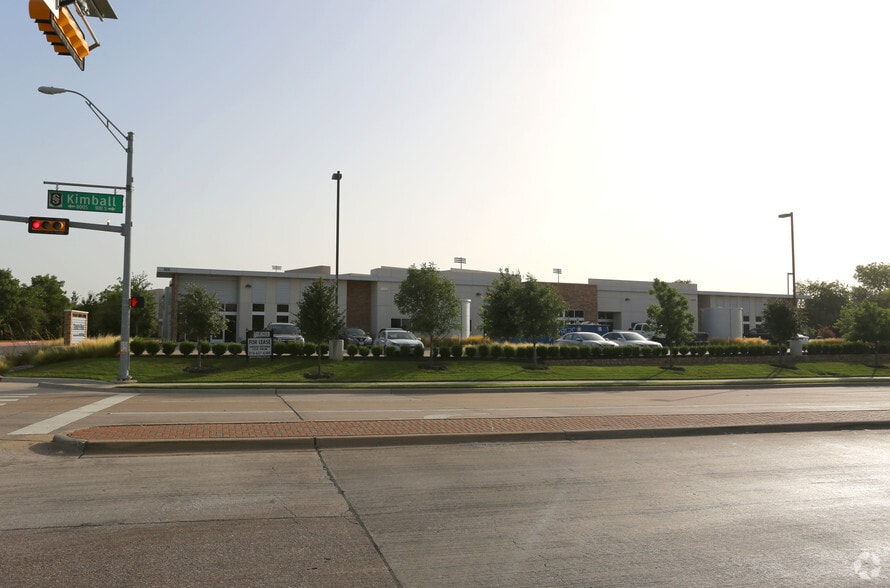 More Photos Of 935 S Kimball Ave, Southlake Light Manufacturing For Lease
