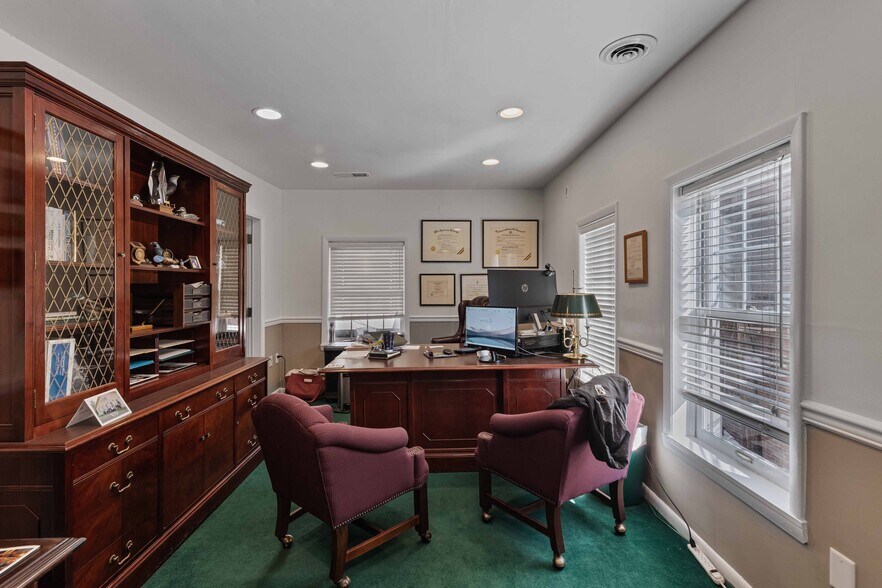 More Photos Of 439-441 Beaver St, Sewickley Storefront Retail Office For Sale