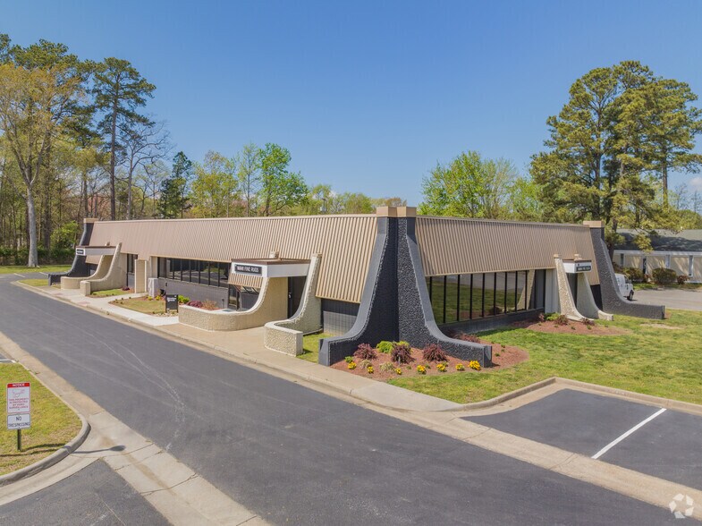 More Photos Of 11719-B Jefferson Ave, Newport News Unknown For Lease