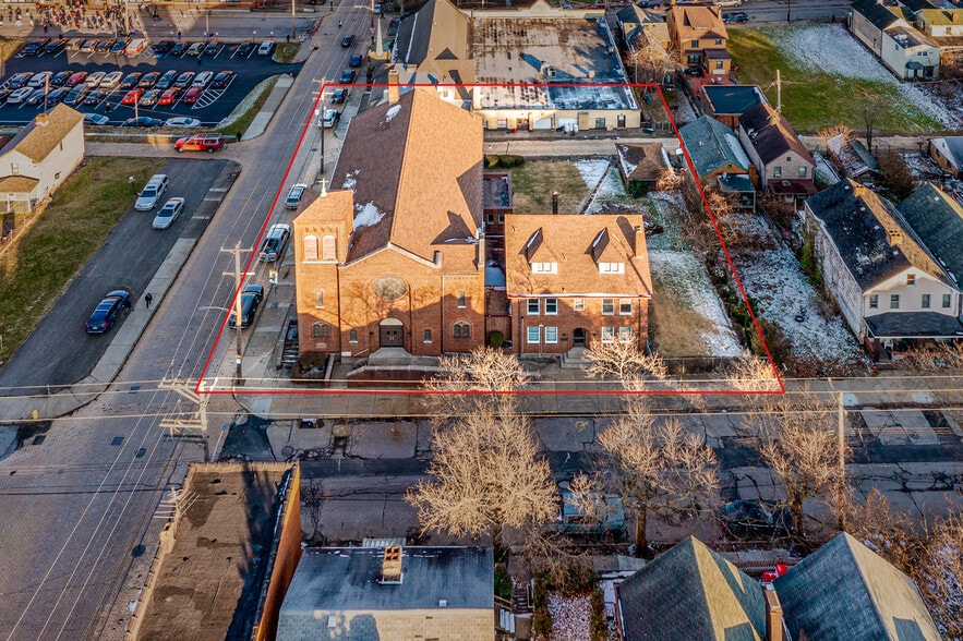 More Photos Of 105 S 5th St, Duquesne Specialty For Sale