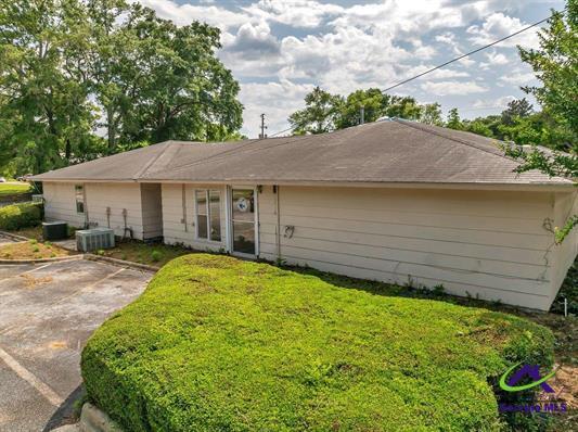 More Photos Of 512 Sumter St, Montezuma Medical For Sale