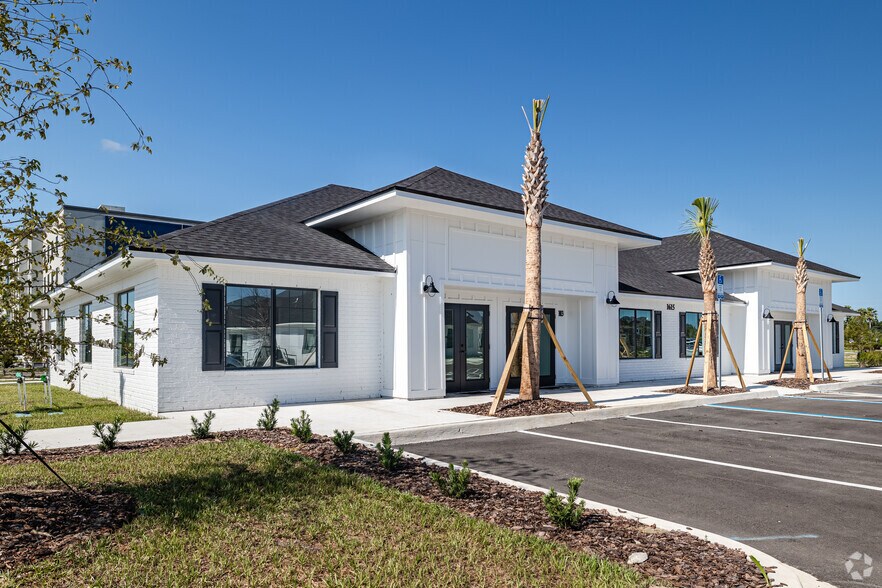 More Photos Of 1615 Corsair Ln, Middleburg Medical For Sale