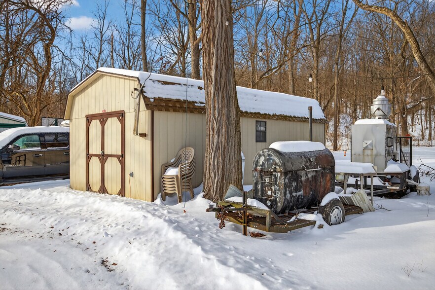 More Photos Of 2862 Guyanoga Rd, Branchport General Retail For Sale