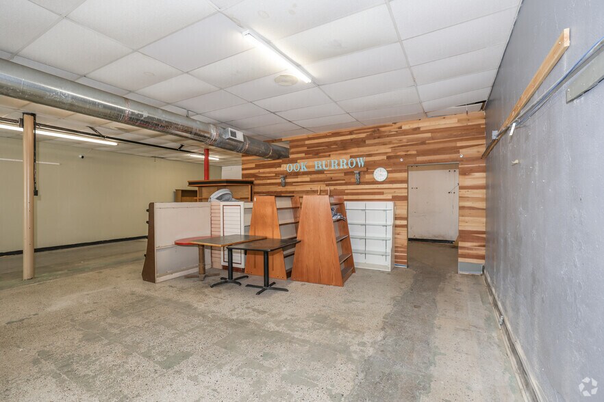 More Photos Of 140 E Main St, Pawhuska General Retail For Sale