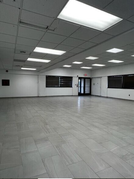 More Photos Of 2025 Rawsonville Rd, Belleville Bank For Lease
