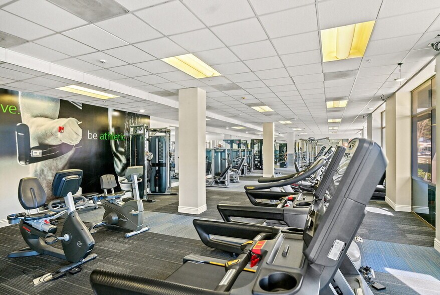 More Photos Of 31 E MacArthur Crescent Dr, Santa Ana Apartments For Lease