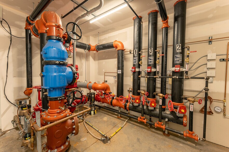 More Photos Of 2537 County Line rd, Eau Claire Manufacturing For Lease