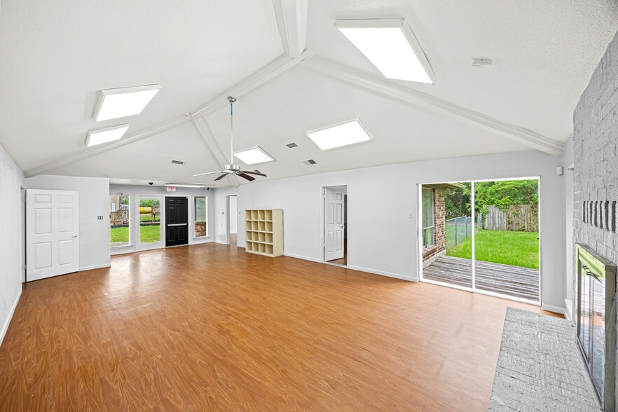 More Photos Of 12811 Cypress North Houston Rd, Cypress Daycare Center For Sale