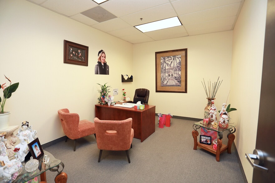 More Photos Of 3468 E Sahara Ave, Las Vegas Storefront For Lease