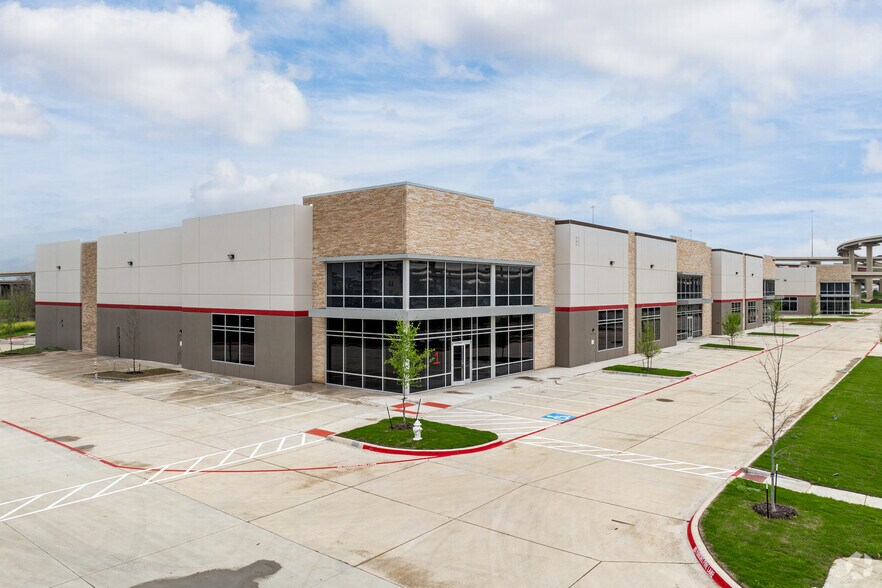 More Photos Of 900 Arthurs Ln, Lewisville Unknown For Lease