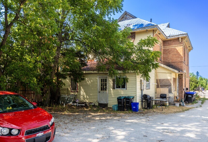 More Photos Of , Collingwood Unknown For Sale