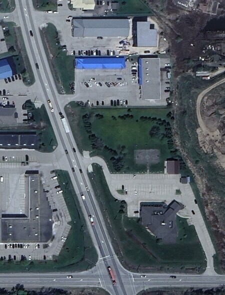 More Photos Of 670 Riddell Rd, Orangeville Freestanding For Sale