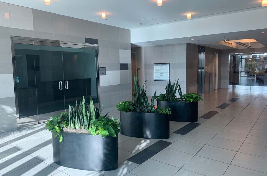 More Photos Of 7815 N Palm Ave, Fresno Office For Lease