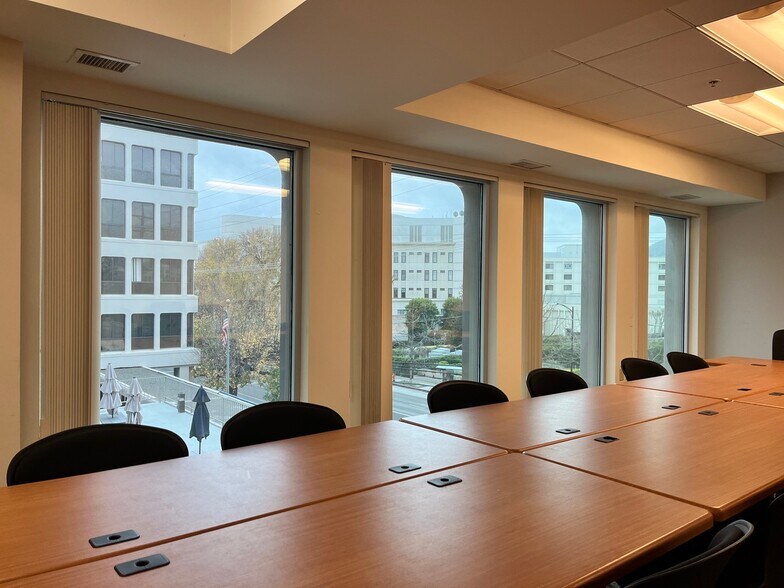 More Photos Of 2727 W Alameda Ave, Burbank Medical For Lease