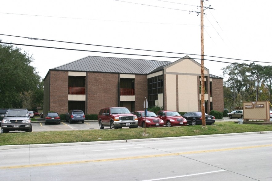 Primary Photo Of 1228 N Logan St, Texas City Medical For Lease