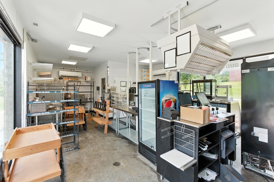 More Photos Of 4240 Hickory Flat Hwy, Canton Storefront For Lease