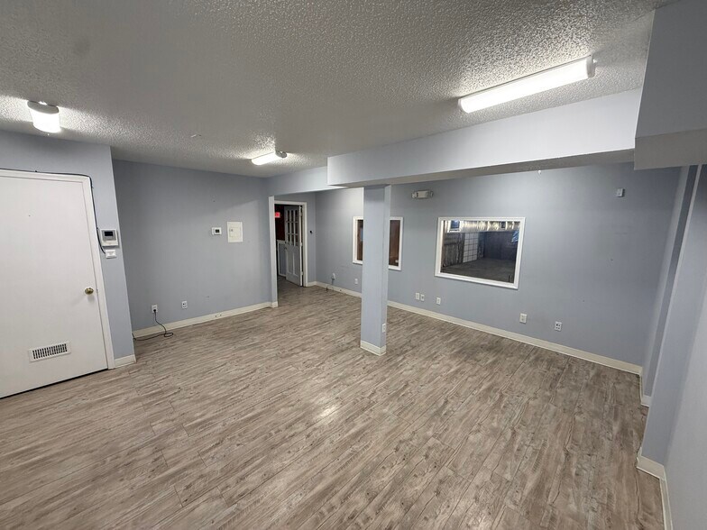 More Photos Of 847 Mt Vernon Ave, Portsmouth Warehouse For Lease