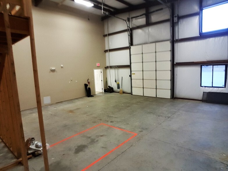 More Photos Of 1221 E 25th St, Lawrence Warehouse For Sale