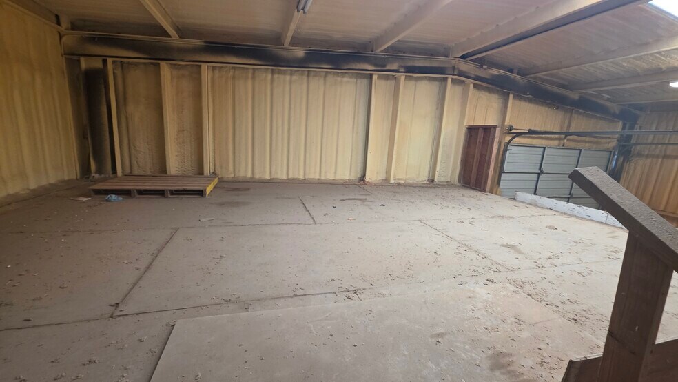 More Photos Of 1609 E Taylor Ave, Midland Warehouse For Lease