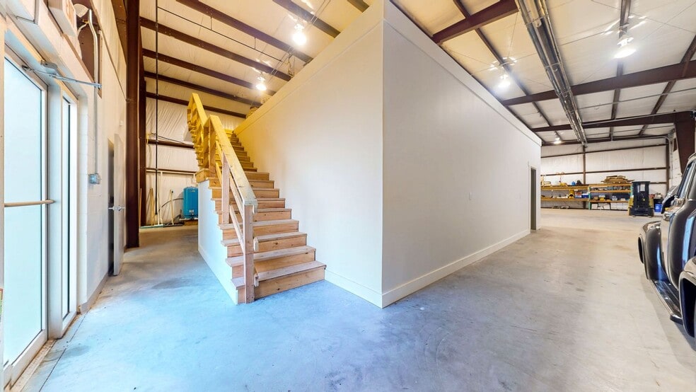 More Photos Of 521 Woodbine Ocean View Rd, Ocean View Warehouse For Sale