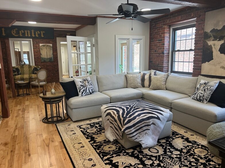 More Photos Of 7 Water St, Amesbury Loft Creative Space For Lease