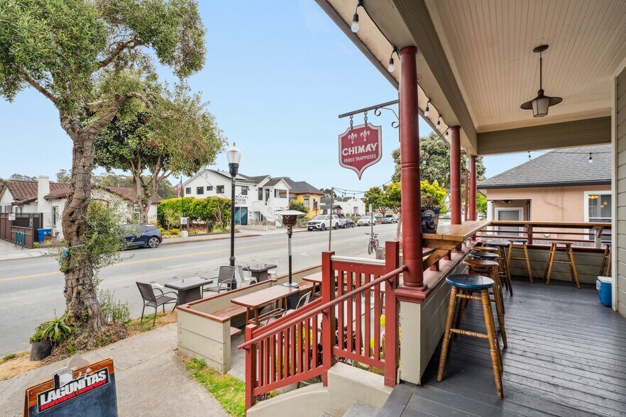 More Photos Of 730 Main St, Half Moon Bay Restaurant For Sale