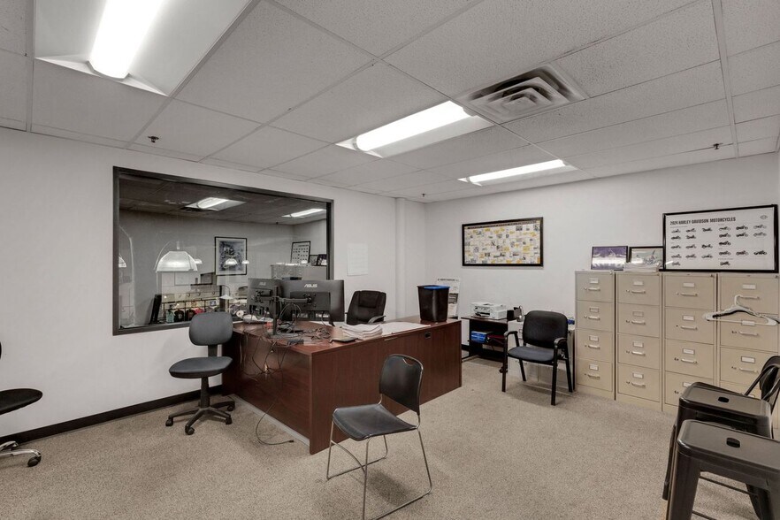 More Photos Of 330 Cattlemen Rd, Sarasota Auto Dealership For Sale