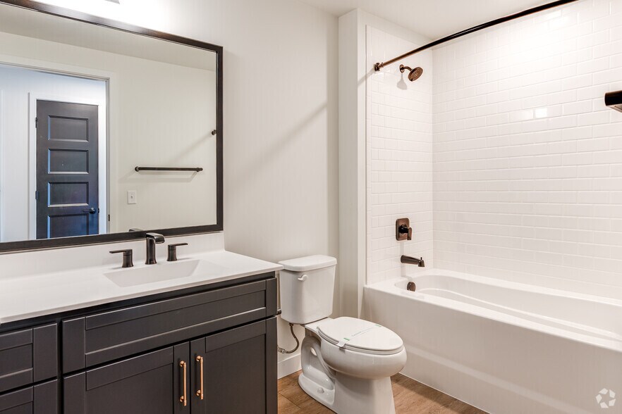 More Photos Of 615 S 8th St, Minneapolis Apartments For Lease