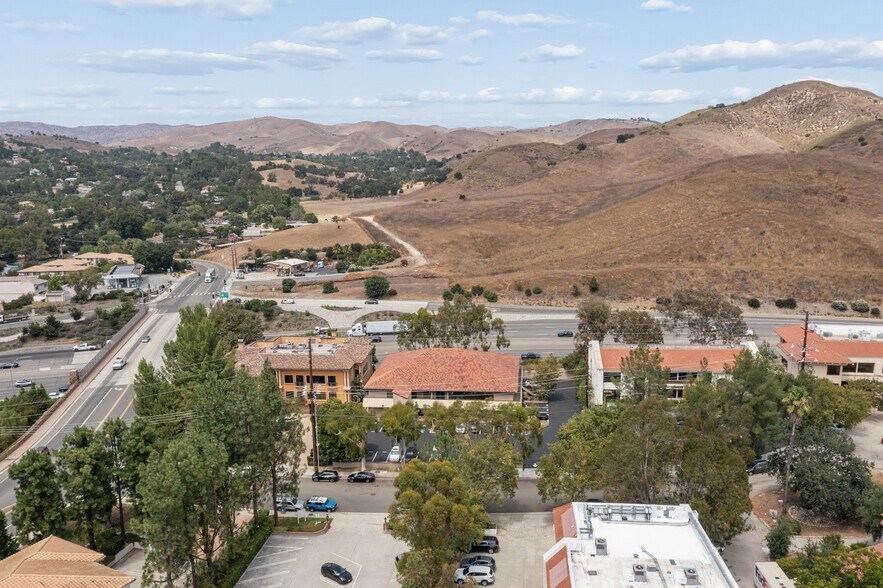 More Photos Of 28035 Dorothy Dr, Agoura Hills Office For Sale
