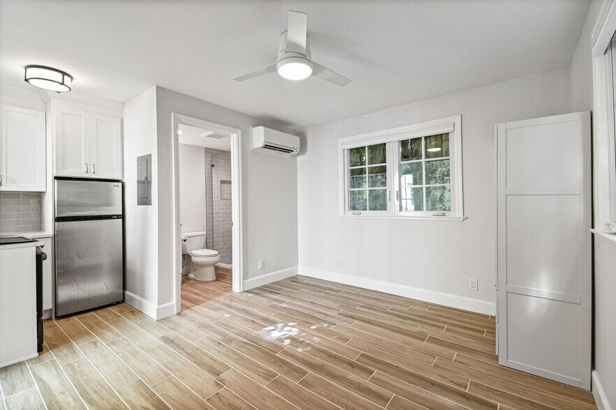 More Photos Of 212 Oleander Ave, Palm Beach Apartments For Sale