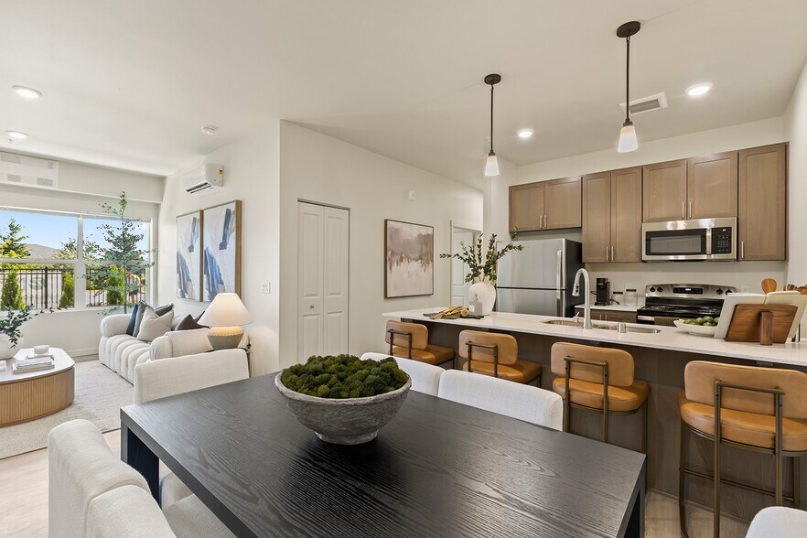 More Photos Of 7011 NE 126th St, Vancouver Apartments For Sale