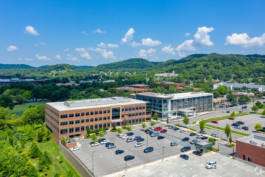 More Photos Of 5005 Maryland Way, Brentwood Office For Lease