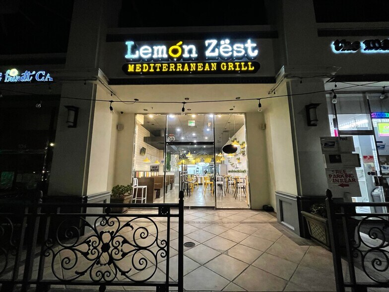 More Photos Of 14622 Ventura Blvd, Sherman Oaks Unknown For Lease