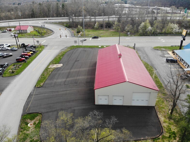 More Photos Of 34 Smokey Bear Ln, Covington Light Distribution For Sale