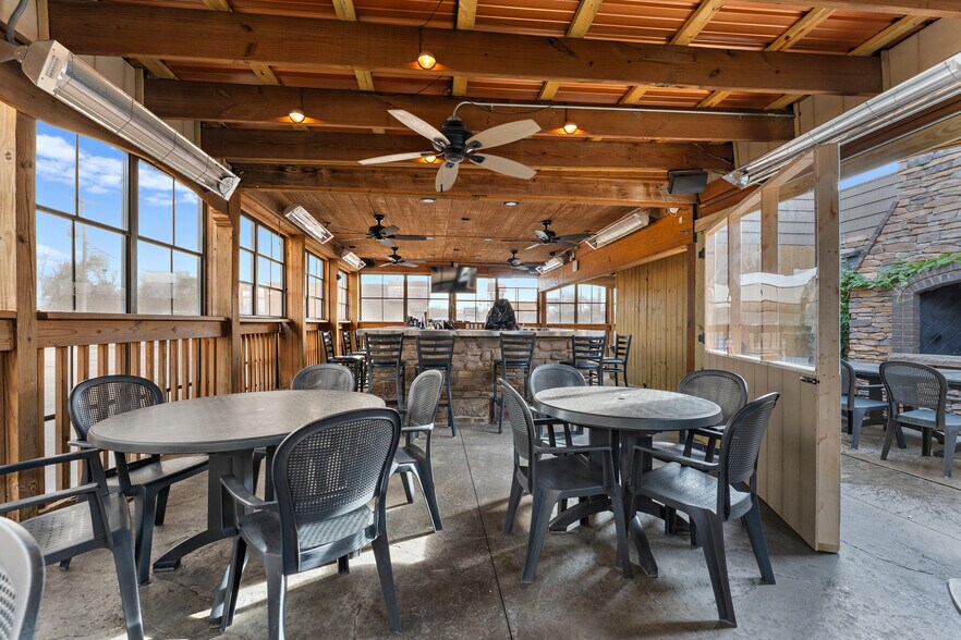 More Photos Of 4305 Portage St NW, Canton Restaurant For Sale