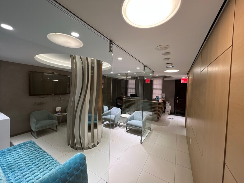 More Photos Of 1111 Park Ave, New York Apartments For Sale