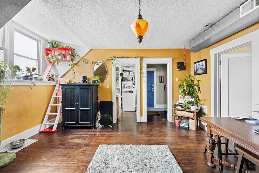 More Photos Of 212 Grant St, Buffalo Apartments For Sale