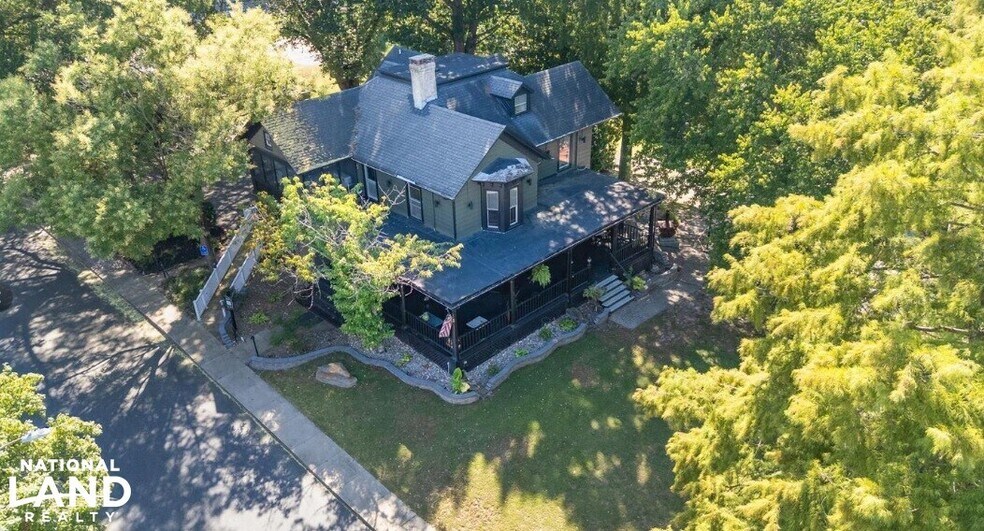 Primary Photo Of 4 S 1st St, Denton Specialty For Sale