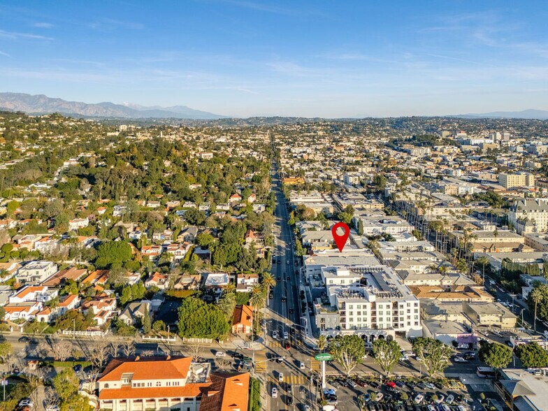 More Photos Of 5424 Franklin Ave, Los Angeles Apartments For Sale