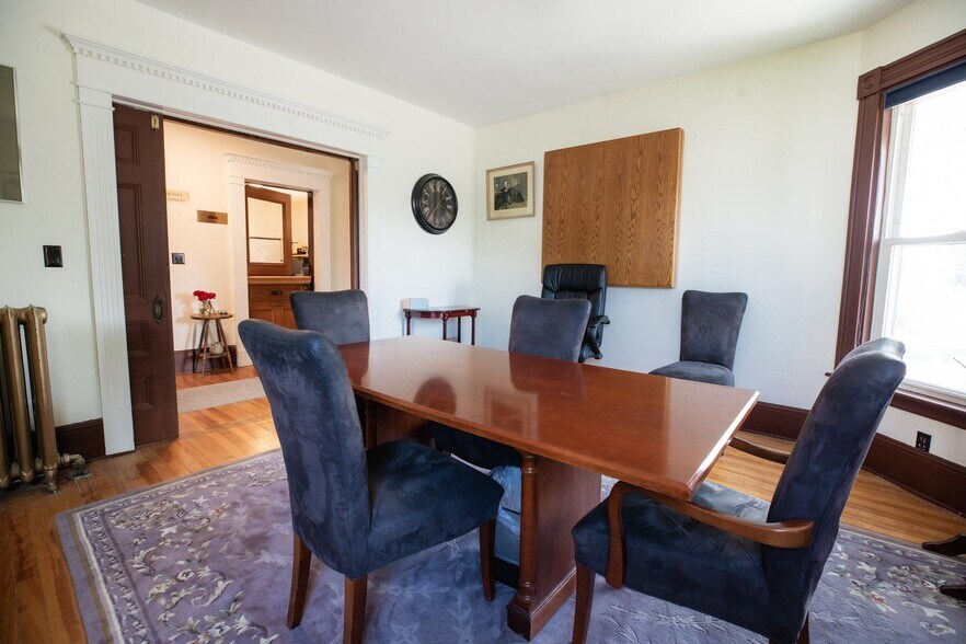 More Photos Of 293 State St, Bangor Office For Sale