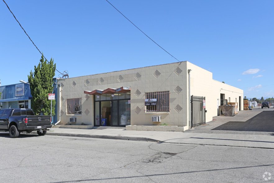 Primary Photo Of 8740 Remmet Ave, Canoga Park Distribution For Lease