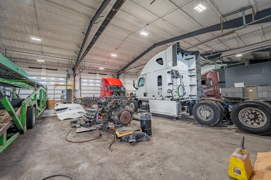 More Photos Of 14742 IL RT 64, Rochelle Warehouse For Sale