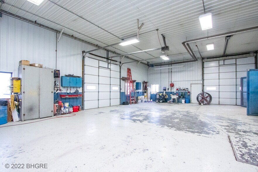 More Photos Of 2326 N Main St, Osceola Auto Repair For Sale