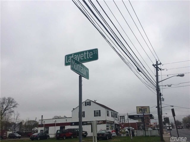 More Photos Of 575 Montauk Hwy, Copiague Land For Lease